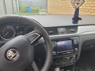 2017 Skoda Rapid I Рестайлинг, белый, 800000 рублей, вид 2