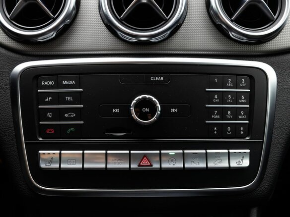 2017 Mercedes-Benz GLA 250 I (X156) Рестайлинг, серый - вид 19