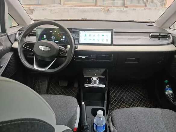 2023 Geely Geometry E 39.4 kWh, белый, 1070700 рублей - вид 6