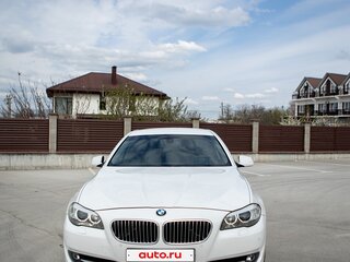 2011 BMW 5 серии 530d xDrive VI (F10/F11/F07), белый, 2150000 рублей, вид 3