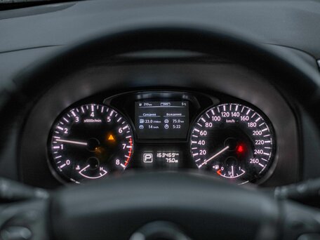 2015 Nissan Pathfinder IV, серый, 1494000 рублей, вид 5
