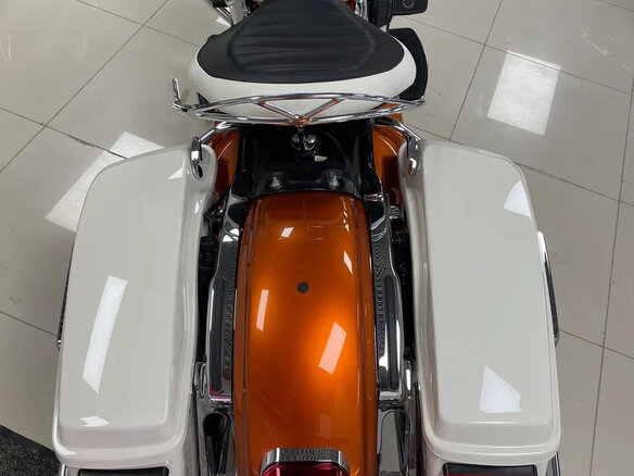 2023 Harley-Davidson Electra Glide, оранжевый, 3790000 рублей - вид 2