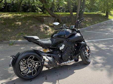 2024 Ducati Diavel V4, чёрный, 3000000 рублей, вид 2