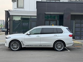 2021 BMW X7 40d I (G07), белый, 5999000 рублей, вид 4