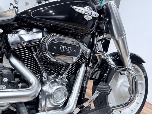 2019 Harley-Davidson Fat Boy, чёрный, 1799000 рублей - вид 33