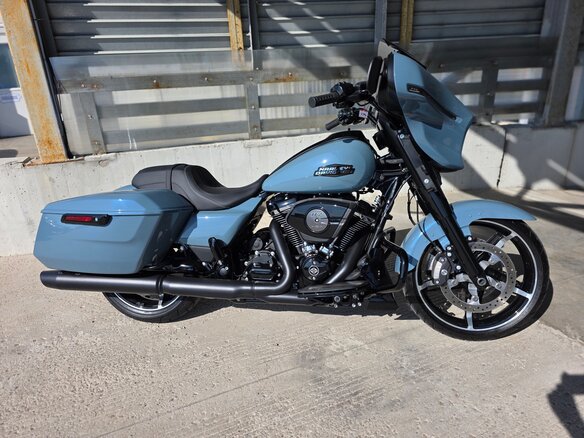 2024 Harley-Davidson Street Glide, голубой, 2699000 рублей - вид 5
