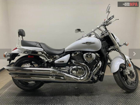 2015 Suzuki Boulevard M90, белый, 880000 рублей, вид 1