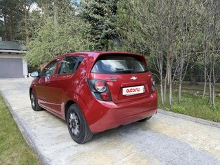 2012 Chevrolet Aveo II, красный, 750000 рублей, вид 4