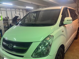 2007 Hyundai Grand Starex I, белый, 1500000 рублей, вид 2