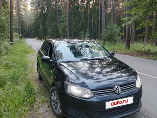 2011 Volkswagen Polo V, чёрный, 650000 рублей, вид 3