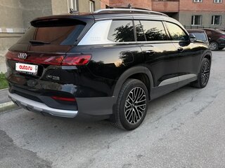 2025 Audi Q6 40 TFSI, чёрный, 7000000 рублей, вид 5