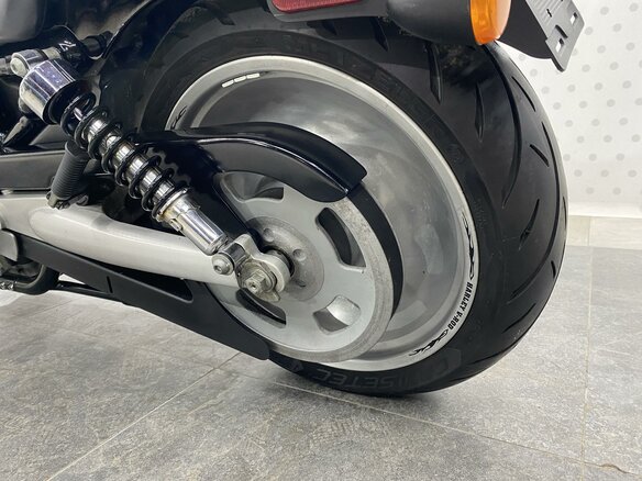 2004 Harley-Davidson V-Rod, чёрный, 620000 рублей - вид 9