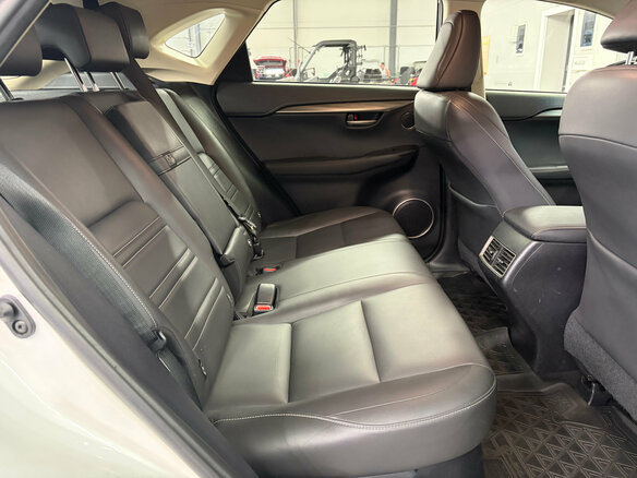2017 Lexus NX 200 I Рестайлинг, белый - вид 13