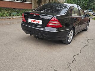 2001 Mercedes-Benz C-Класс 200 II (W203), чёрный, 620000 рублей, вид 4