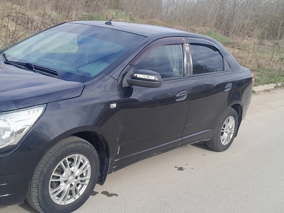 2013 Chevrolet Cobalt II, чёрный, 700000 рублей - вид 4