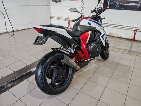 2015 Honda CB 1000R, красный, 700000 рублей, вид 2