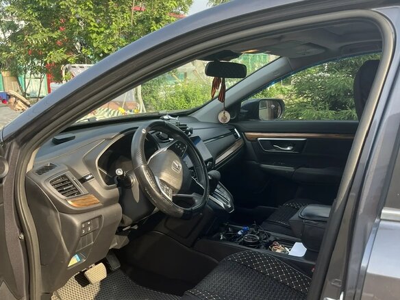 2017 Honda CR-V V, серый, 2600000 рублей - вид 2