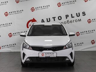 2021 Kia Rio IV Рестайлинг, белый, 1349000 рублей, вид 3