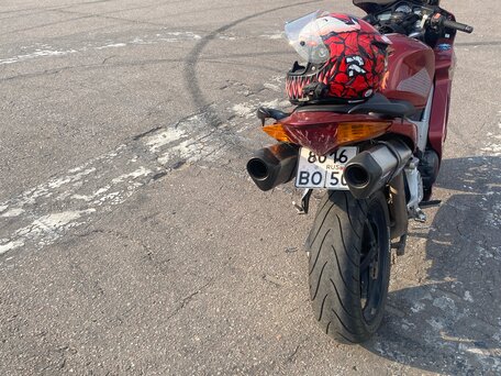 2003 Honda VFR 800, красный, 415000 рублей, вид 3