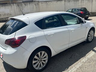 2011 Opel Astra J, белый, 500000 рублей, вид 3