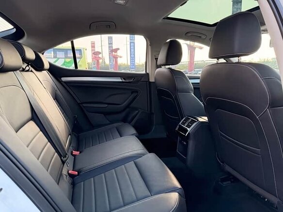2023 Skoda Superb III Рестайлинг, белый, 2712000 рублей - вид 17