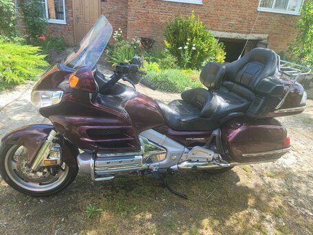 2007 Honda GL 1800 Gold Wing, пурпурный, 990000 рублей, вид 3