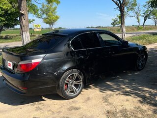 2005 BMW 5 серии 525i V (E60/E61), чёрный, 1000000 рублей, вид 4