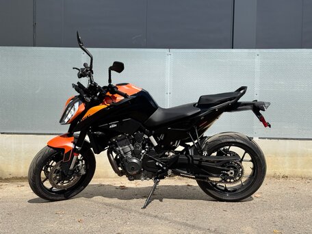 2021 KTM 890 Duke, оранжевый, 795000 рублей, вид 4