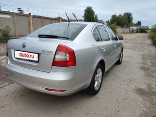 2011 Skoda Octavia II (A5) Рестайлинг, серебристый, 750000 рублей, вид 2