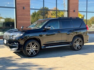 2020 Toyota Land Cruiser Prado 150 Series Рестайлинг 3, чёрный, 5999000 рублей, вид 2