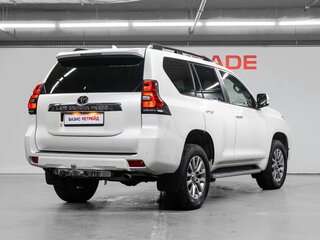 2018 Toyota Land Cruiser Prado 150 Series Рестайлинг 2, белый, 5799000 рублей, вид 5