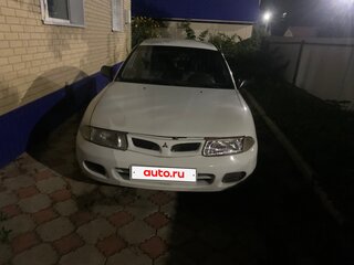 1998 Mitsubishi Carisma I, белый, 150000 рублей, вид 2