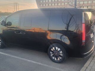2021 Hyundai Staria I, чёрный, 4790000 рублей, вид 2