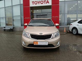 2014 Kia Rio 6-speed III, бежевый, 1050000 рублей, вид 2