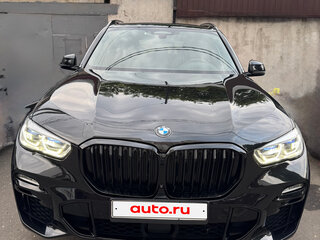 2019 BMW X5 45e IV (G05/G18), чёрный, 8000000 рублей, вид 3