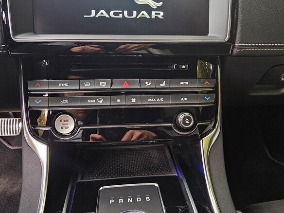 2018 Jaguar XE S I, серый - вид 11