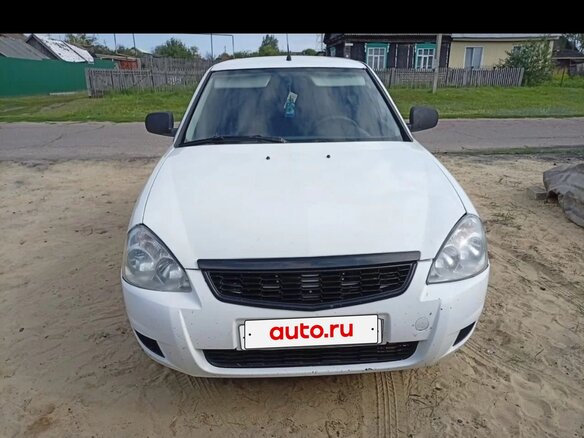 2011 Lada (ВАЗ) Priora I, белый, 235505 рублей - вид 2