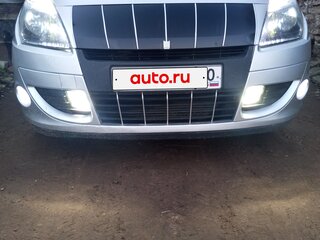 2010 Renault Scenic III, серебристый, 540000 рублей, вид 1
