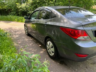 2013 Hyundai Solaris I, чёрный, 500000 рублей, вид 4