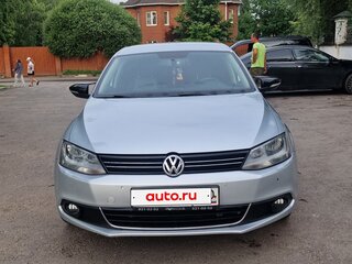 2013 Volkswagen Jetta VI, серебристый, 1080000 рублей, вид 2