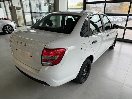 2026 Lada (ВАЗ) Granta I Рестайлинг, белый, 850000 рублей, вид 5