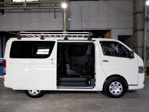 2023 Toyota HiAce H200 Рестайлинг, белый, 4989000 рублей - вид 23