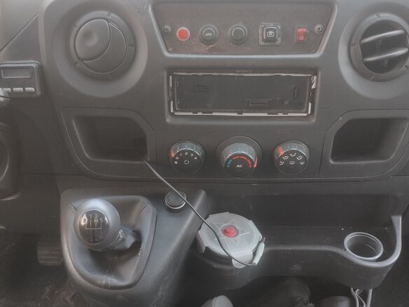 2015 Renault Master, оранжевый, 1400000 рублей - вид 9