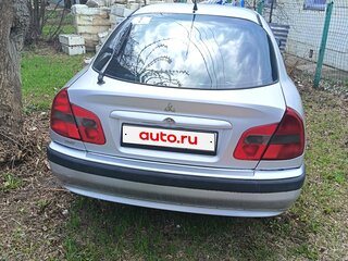 2003 Mitsubishi Carisma I Рестайлинг, серебристый, 180000 рублей, вид 3