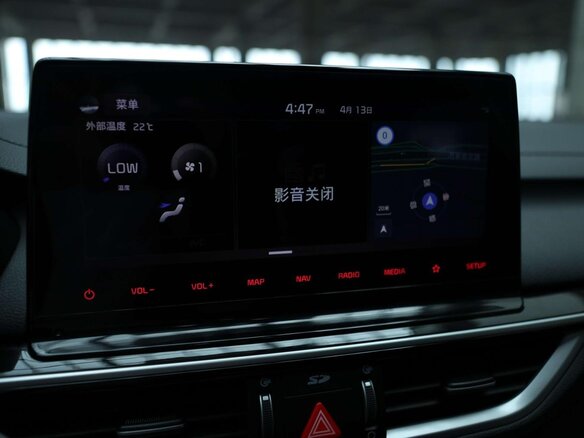 2022 Kia K3 II (China Market) Рестайлинг, белый, 1213000 рублей - вид 9