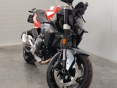 2024 BMW F 900 R, красный, 1049000 рублей, вид 3