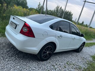 2010 Ford Focus II Рестайлинг, белый, 550000 рублей, вид 4
