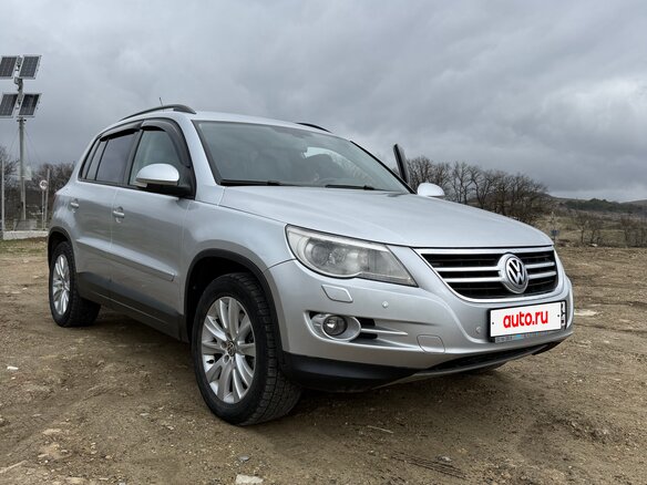 2009 Volkswagen Tiguan I, серебристый, 950000 рублей - вид 3