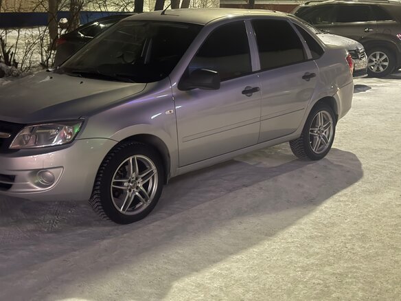 2012 Lada (ВАЗ) Granta I, серебристый