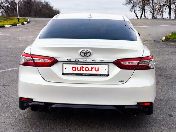 2019 Toyota Camry VIII (XV70), белый, 3700000 рублей - вид 11
